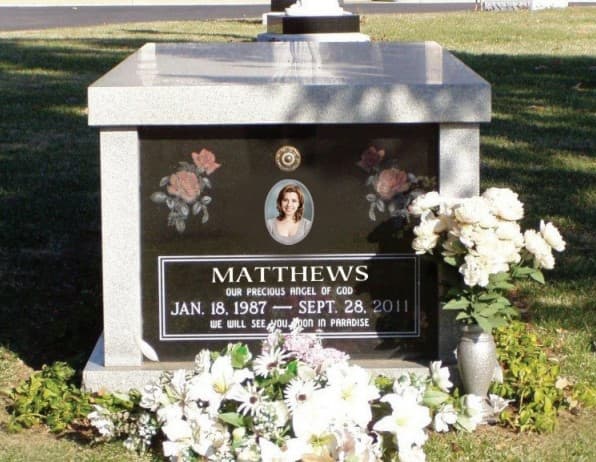 Single Mausoleum 2