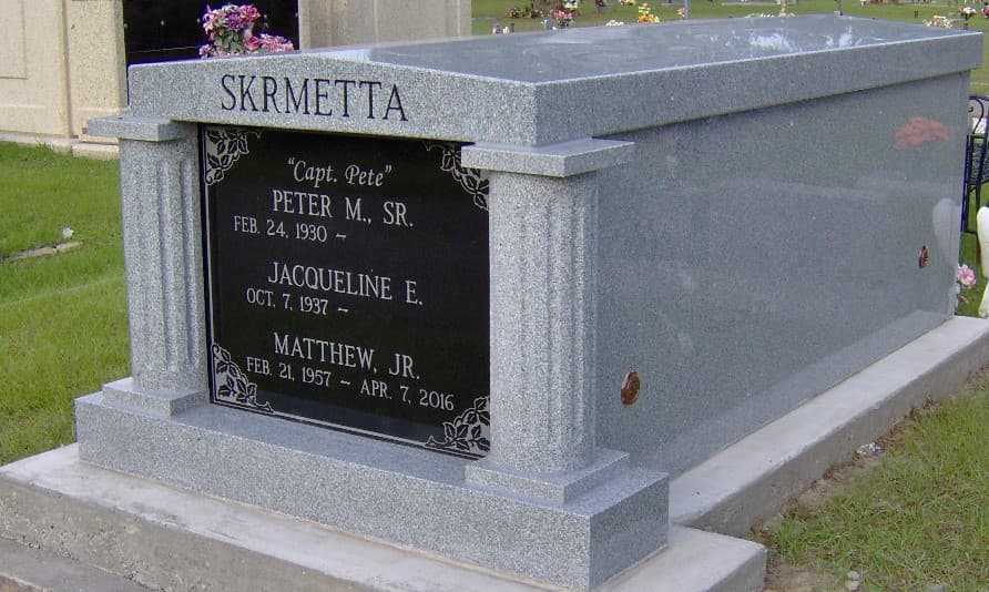 Single Mausoleum 4